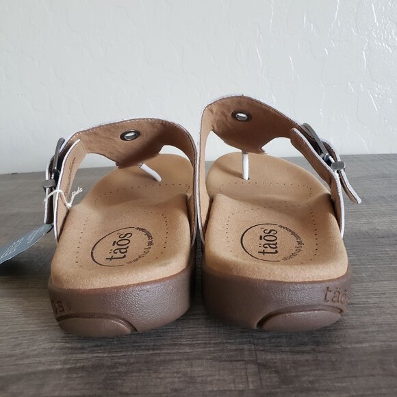 Taos Flash Studded Leather Slip-On Sandals White Size Women's 11 Buckle Bohemian - Picture 4 of 12